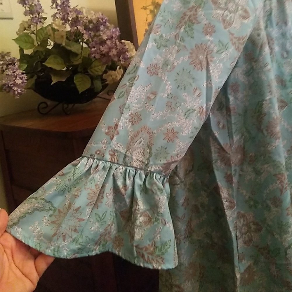 Women's top - Picture 4 of 6